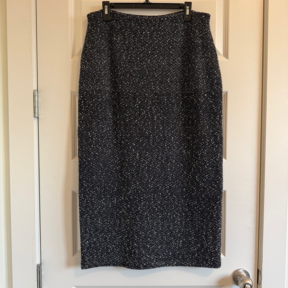 Elegant Black Tweed Skirt